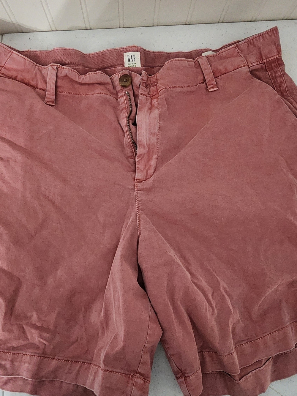 GAP Men's Washed Rose Chino Shorts